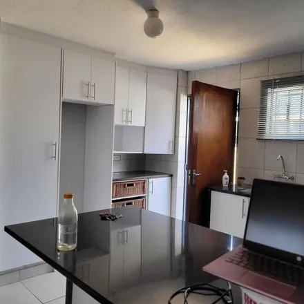 Rent this 3 bed apartment on M1 in Crown Gardens, Johannesburg