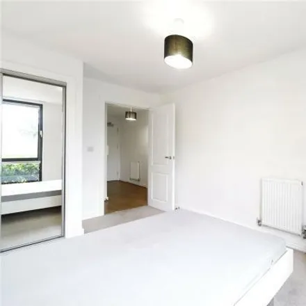 Image 5 - Shepherd Court, 2 Annabel Close, Bow Common, London, E14 6DP, United Kingdom - Apartment for sale