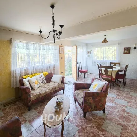 Buy this 7 bed house on Unión in 245 0934 Villa Alemana, Chile
