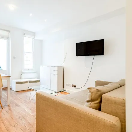 Rent this studio apartment on 73 Philbeach Gardens in London, SW5 9EZ
