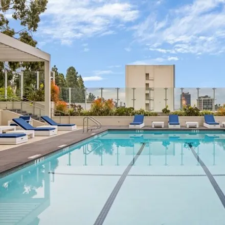 Image 8 - Sierra Towers, 9255 Doheny Road, West Hollywood, CA 90069, USA - Condo for sale