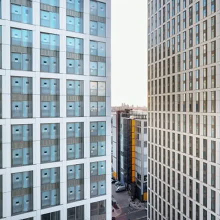 Image 5 - Platform 3, International Square, London, E20 1YY, United Kingdom - Apartment for rent