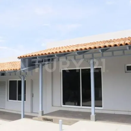 Buy this 2 bed house on Bachillerato Técnico No. 13 in Calle Constitución, 28500 Cuauhtémoc