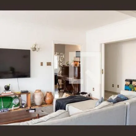 Buy this 4 bed apartment on Espaço Arouche - Brechós in Antiguidades e Decorações, Largo do Arouche 260