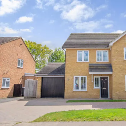 Buy this 6 bed house on Goshawk Drive in Chelmsford, CM2 8XW
