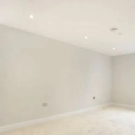 Image 6 - 262 Finchley Road, London, NW3 7SW, United Kingdom - Apartment for rent