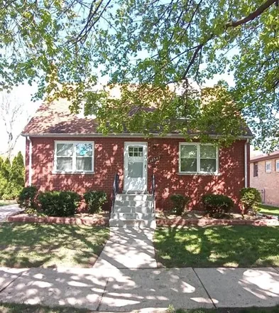 Rent this 3 bed house on 17577 Community Street in Lansing, IL 60438