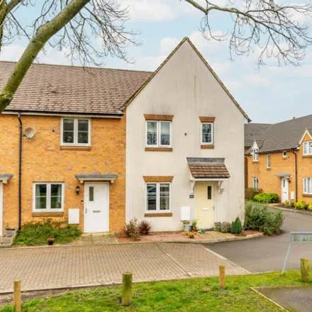 Buy this 3 bed house on Old School Drive in Wheathampstead, AL4 8FH