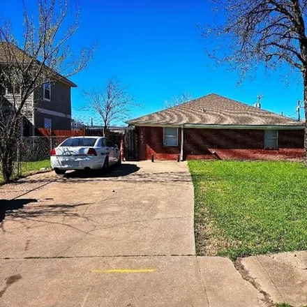 Buy this 4 bed house on 1291 James Avenue in Waco, TX 76706