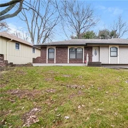 Image 1 - 2471 Northwest 4th Street, Blue Springs, MO 64014, USA - House for sale