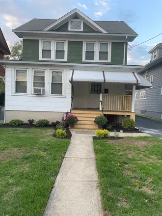 Rent this 3 bed house on 40 Raritan Avenue in Raritan, Somerset County