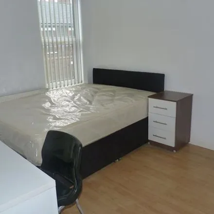 Rent this 4 bed apartment on 73 Cyfarthfa Street in Cardiff, CF24 3HF