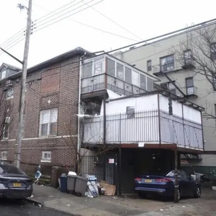 Image 3 - 4421 9th Avenue, New York, NY 11219, USA - Duplex for sale