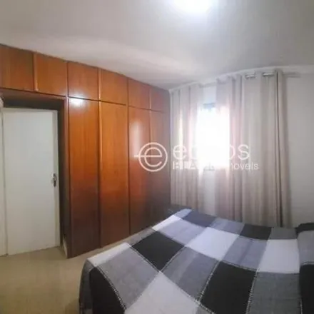 Buy this 3 bed apartment on Rua Johen Carneiro 180 in Tabajaras, Uberlândia - MG