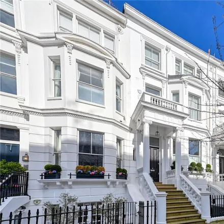 Rent this 5 bed townhouse on 56 Palace Gardens Terrace in London, W8 4RS