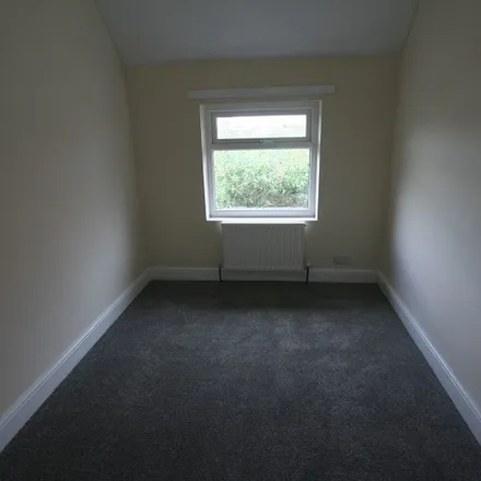 Image 4 - Ellesmere Port, Heathfield Road / Oldfield Road, Heathfield Road, Ellesmere Port, CH65 8DJ, United Kingdom - Apartment for rent