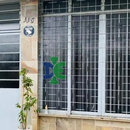 Buy this 2 bed house on Serviço Integrado de Medicina in Praça Professor Luiz de Araújo Máximo 50, Jardim Leonidia