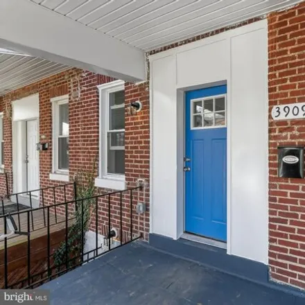 Image 2 - 3909 Ridgewood Avenue, Baltimore, MD 21215, USA - House for rent