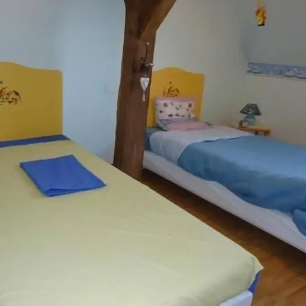 Rent this 2 bed townhouse on 53960 Bonchamp-lès-Laval