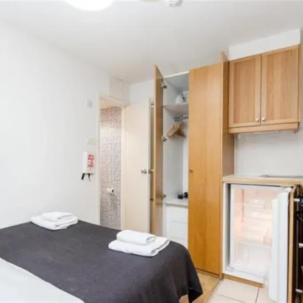 Rent this 1 bed apartment on 204 Starcross Street in London, NW1 2HR