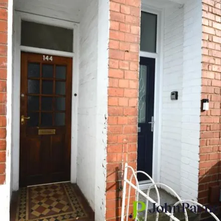 Image 5 - 144 Earlsdon Avenue North, Coventry, CV5 6FZ, United Kingdom - Townhouse for rent