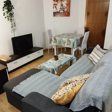 Rent this 2 bed apartment on Rúa da Guarda in 36300 Baiona, Spain