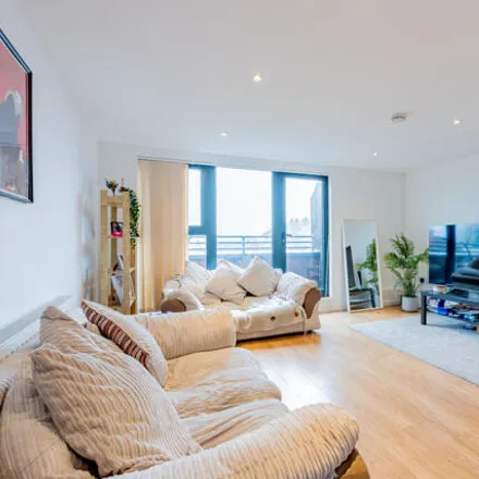 Buy this 2 bed apartment on Elite Beds & Mattresses in High Street, Bristol