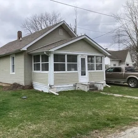 Buy this 2 bed house on 495 Stevens Street in Newton, IL 62448