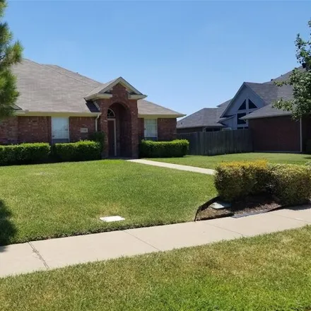 Rent this 3 bed house on Renner Water Tower in Carrington Drive, Richardson