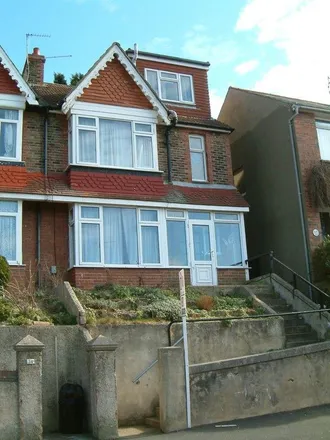 Rent this 6 bed townhouse on 22 Dudley Road in Brighton, BN1 7GN