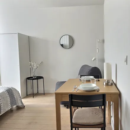 Image 3 - 10 Rue Barbette, 75003 Paris, France - Apartment for rent