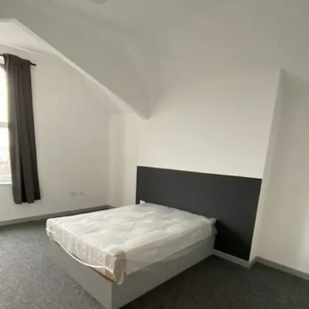 Rent this 5 bed apartment on Jasper Street in Hanley, ST1 3DA