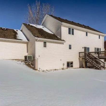 Image 2 - 10297 31st Place Northeast, St. Michael, MN 55376, USA - Apartment for rent