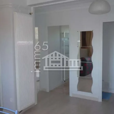 Image 9 - 12 Place de Verdun, 65000 Tarbes, France - Apartment for rent