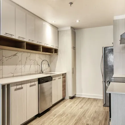 Rent this 1 bed apartment on Avenue Papineau in Montreal, QC H2B 1A1