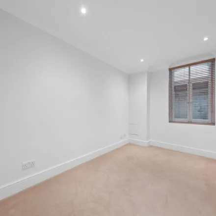 Image 6 - 122-142 Bedford Court Mansions, Adeline Place, London, WC1B 3AH, United Kingdom - Apartment for rent
