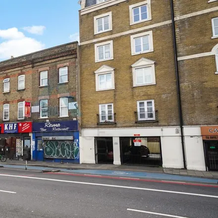 Rent this studio apartment on 212 Mile End Road in London, E1 4LD