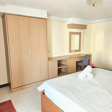 Rent this 1 bed apartment on 25 Soi Thep Thawi 1