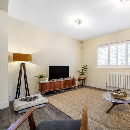 Rent this 3 bed house on Aldeburgh Street in London, SE10 0RQ