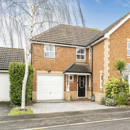 Buy this 4 bed house on Stort Close in Didcot, OX11 7UR