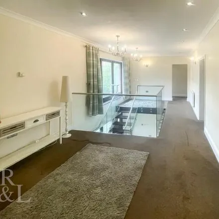 Image 7 - Tinacre Hill, Tettenhall Wood, WV6 8DB, United Kingdom - House for rent