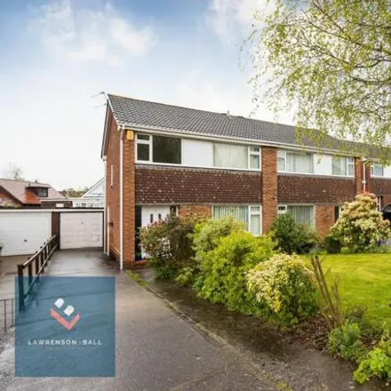 Buy this 3 bed duplex on Silverdale Close in Frodsham, Cheshire
