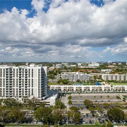 Image 3 - 11113 Biscayne Boulevard, Courtly Manor, North Miami, FL 33181, USA - Condo for sale