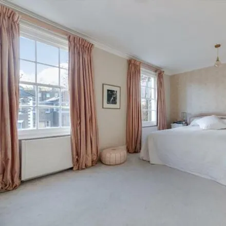 Image 8 - Gloucester Crescent, Primrose Hill, London, NW1 7DS, United Kingdom - Townhouse for sale