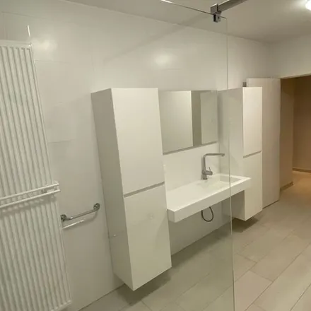 Rent this 2 bed apartment on Dokter Vanweddingenlaan 41 in 3540 Herk-de-Stad, Belgium