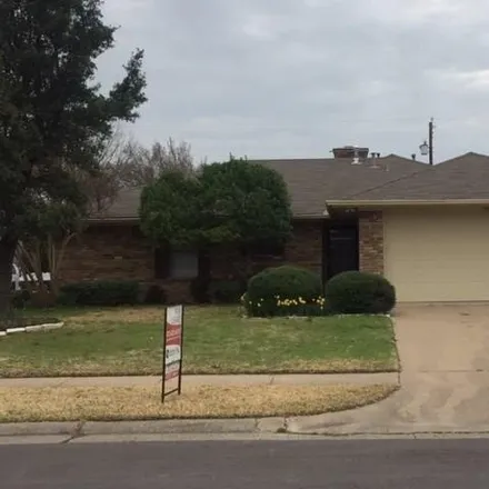 Rent this 3 bed house on 9038 Hillside Drive in Frisco, TX 75034