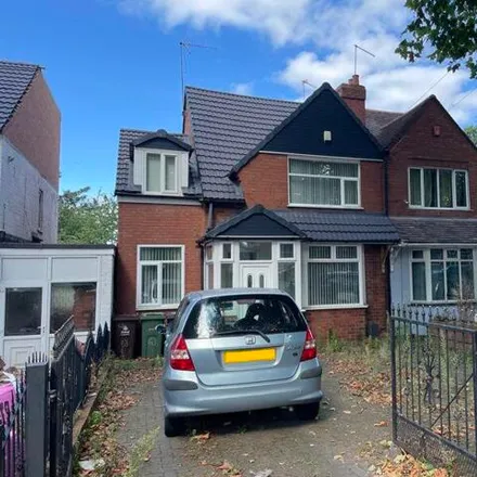Buy this 3 bed duplex on Walstead Rd / Hawthorn Rd in Walstead Road, Walsall