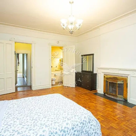 Rent this 4 bed apartment on 97 Crosby Street in New York, NY 10012