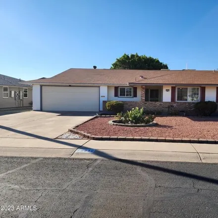 Rent this 3 bed house on 9836 North 104th Drive in Sun City, AZ 85351