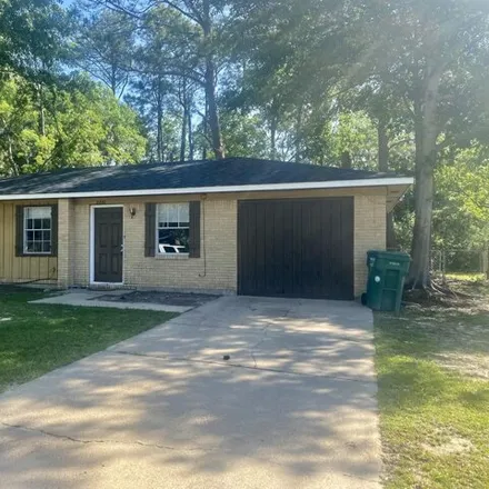 Rent this 3 bed house on 2420 Linwood Drive in Gautier, MS 39553